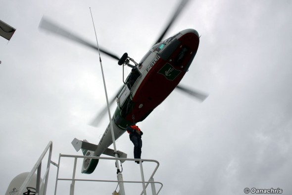 Pilot coming on the vessel by helicopter (1)